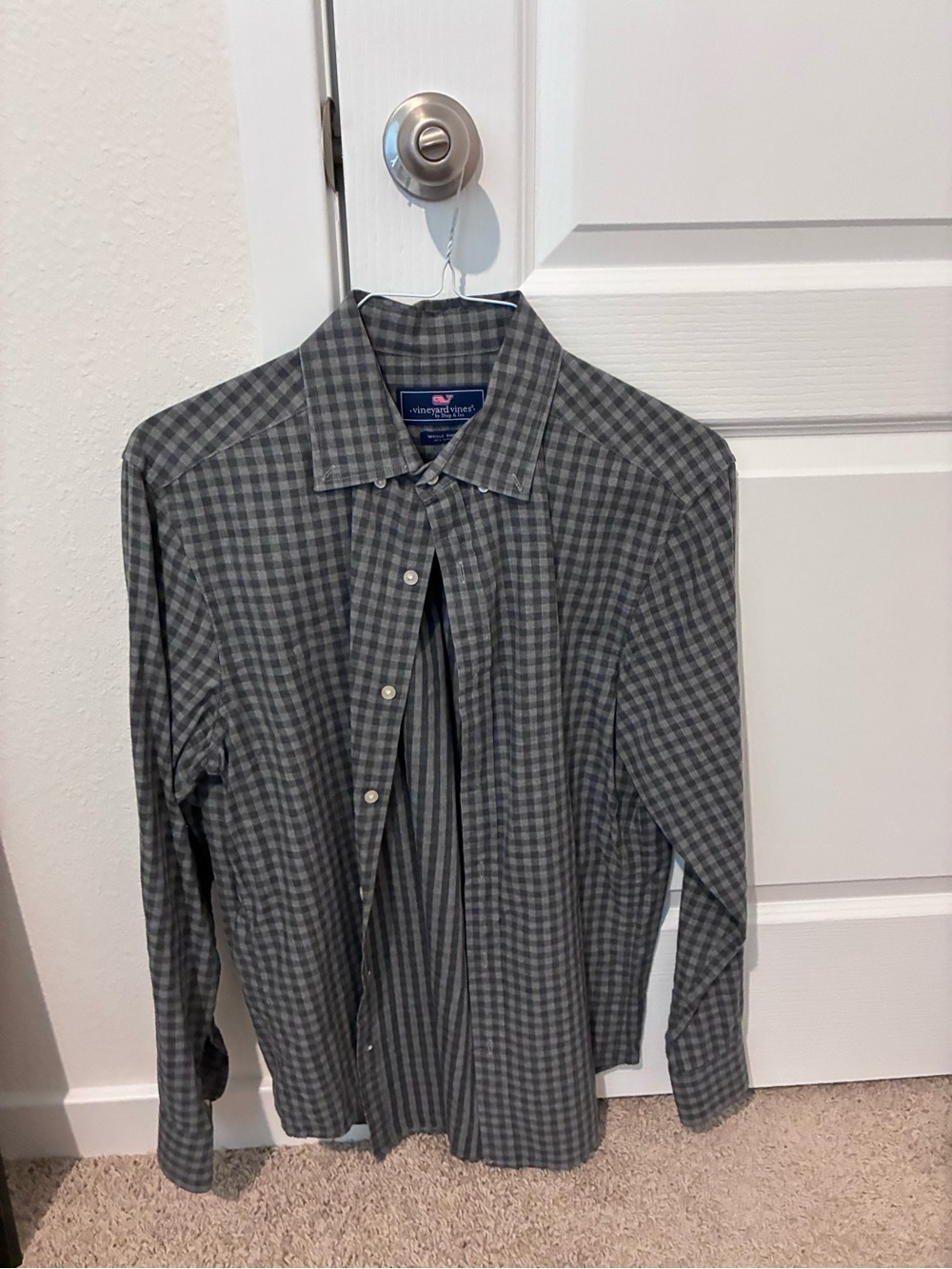 Vineyard Vines Men's Gray Plaid Button-Down Shirt